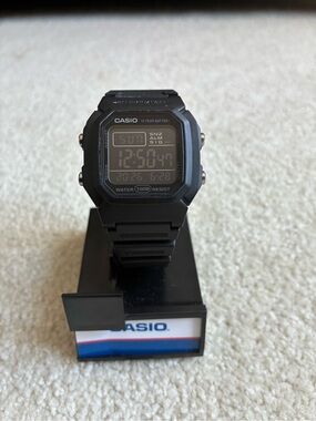 Casio W-800H digital reverse display multifunction 10 yr battery men’s watch